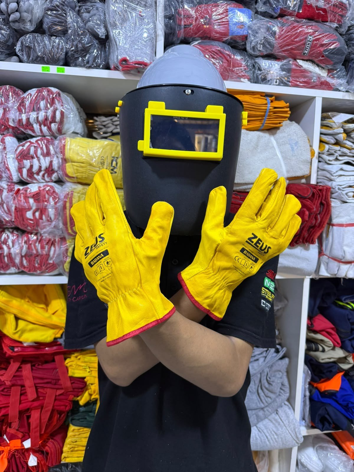 Guante de badana importado amarillo y blanco